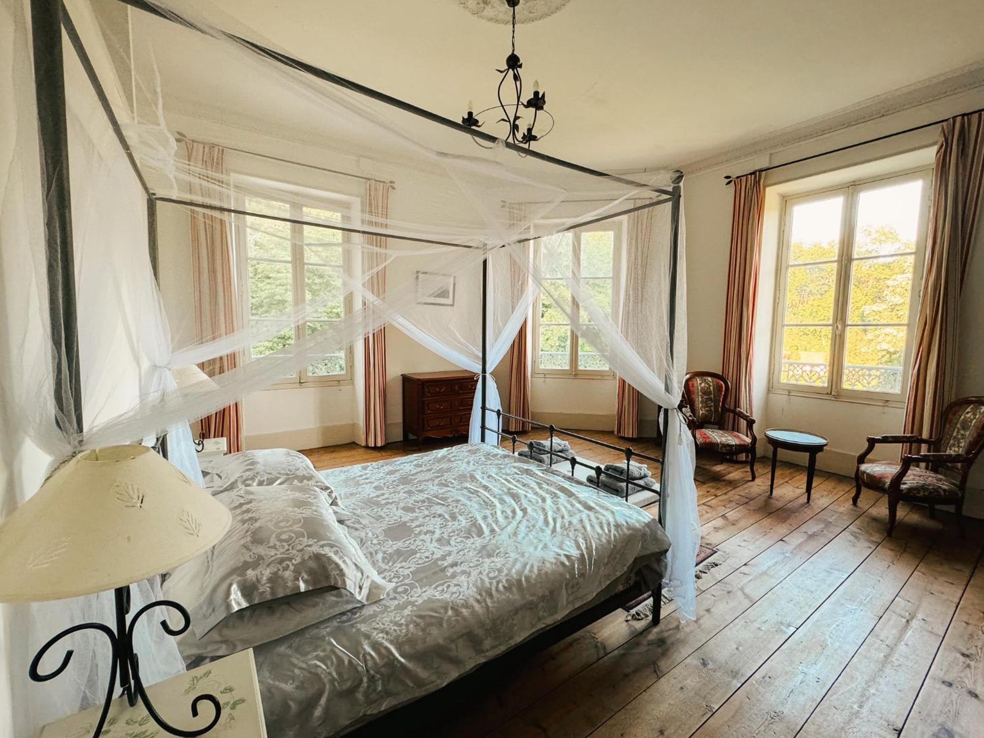 Queen'S Escape Мартель Экстерьер фото